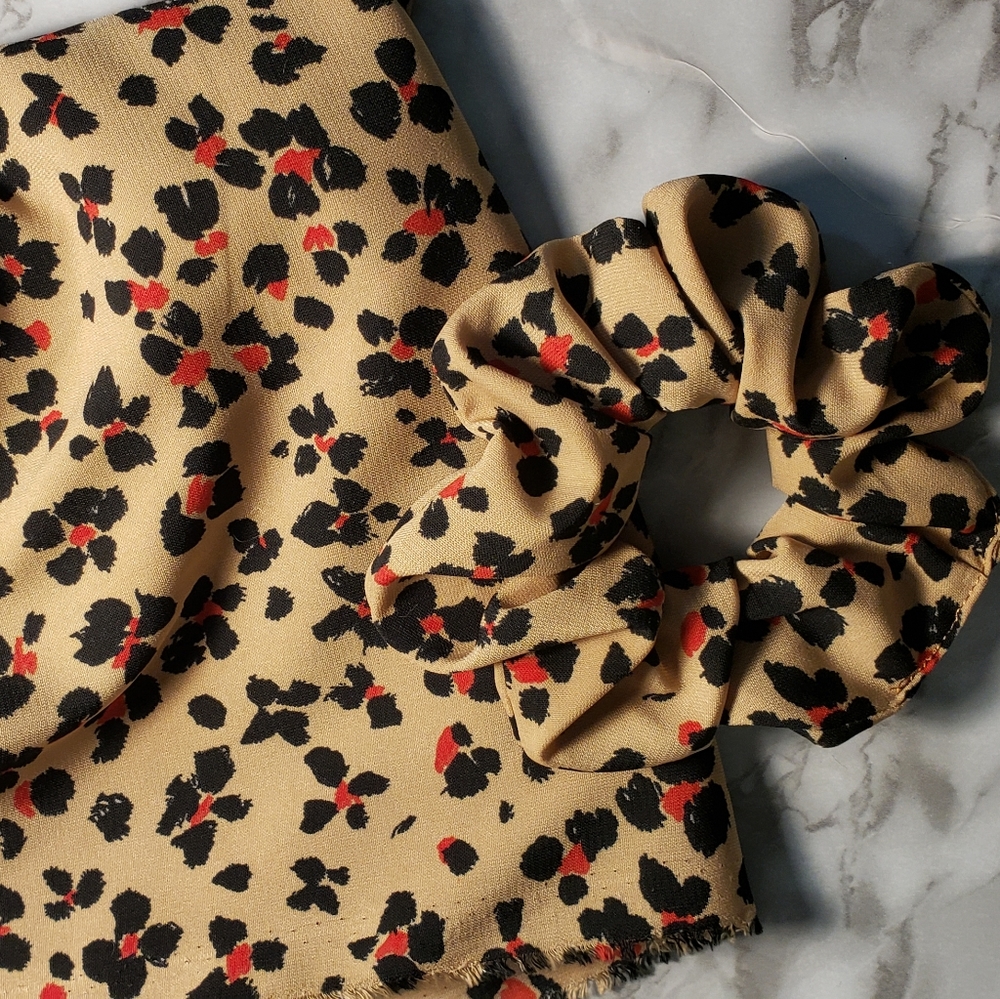 *Bundle & Save 3/$20* Handmade Hair Scrunchie - Picture 1 of 1